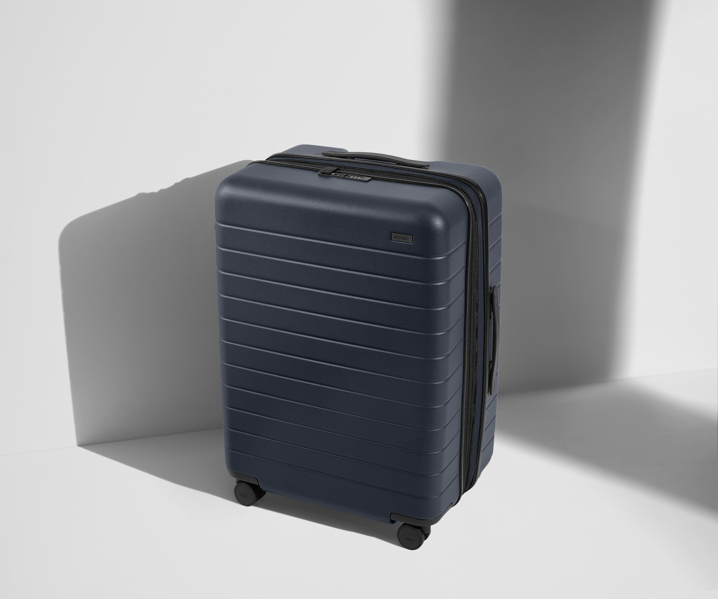 Away Medium Flex Suitcase