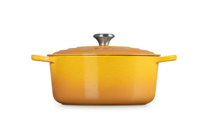 Le Creuset Signature Round Dutch Oven, 7.25 qt., Nectar