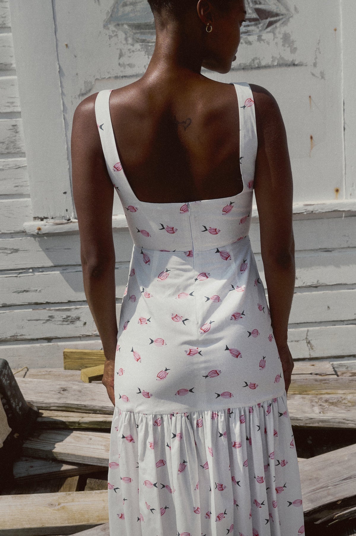 Low-Back Dress in Vintage Pink Fish
