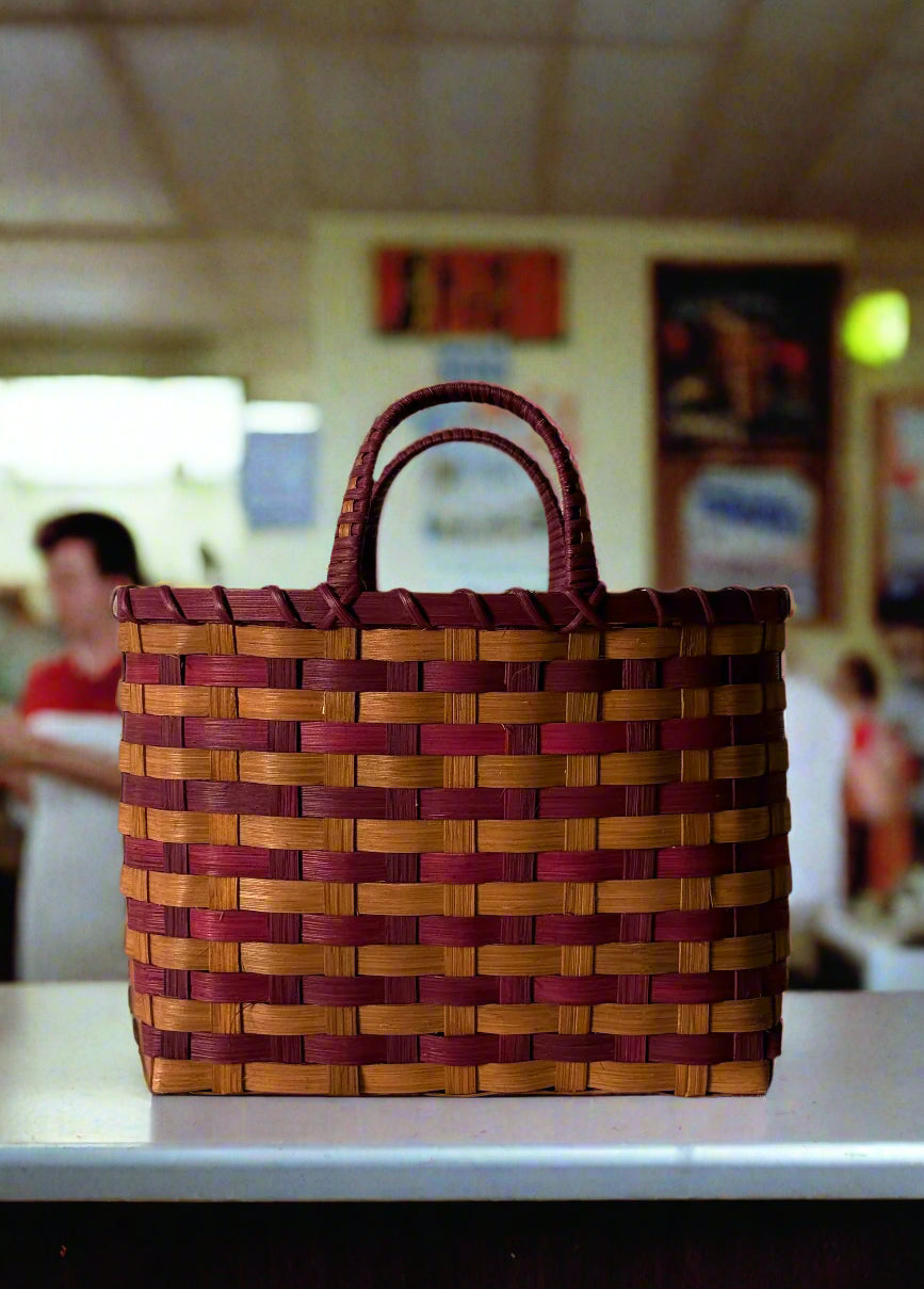 Retro-Travel Tote in Cole Farms