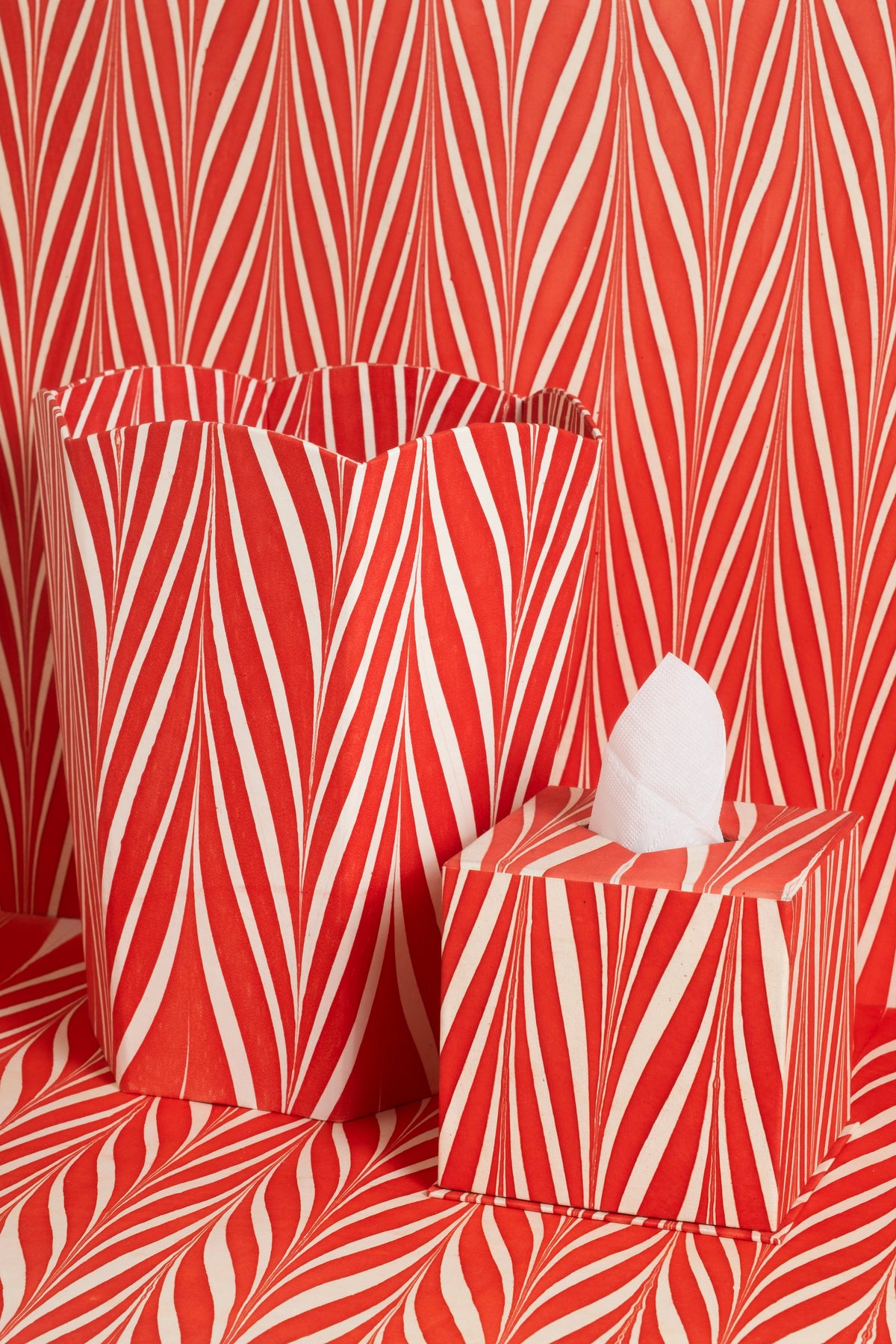 Hand-Marbled Scallop Waste Bin in Candy Cane