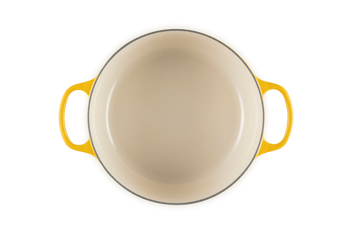 Le Creuset Signature Round Dutch Oven, 5.5 qt., Nectar