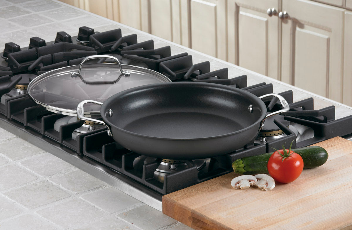 12" Everyday Pan with Medium Dome Cover in Black
