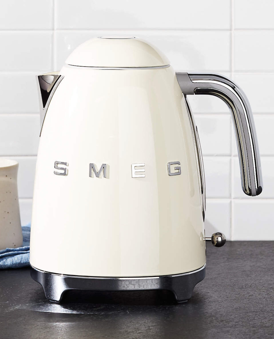 SMEG Cream Retro Electric Tea Kettle