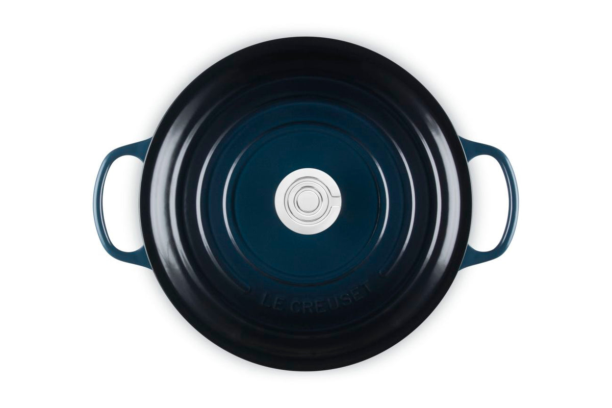 Signature Round Dutch Oven 7.25qt  in Nuit