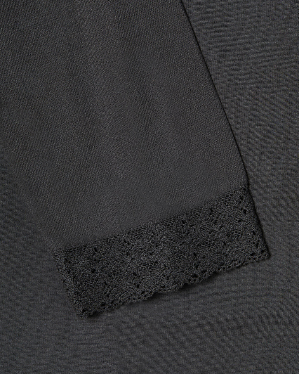 kinderbrook garden dress in black macro shot