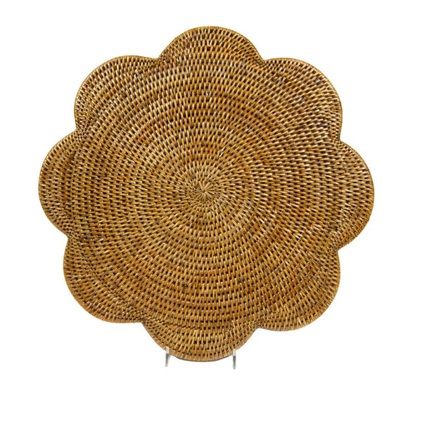 Rattan Scalloped Round Placemat in Natural