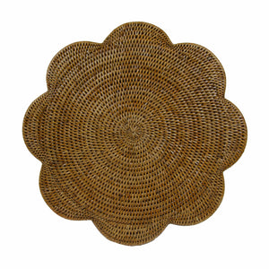 Rattan Scalloped Round Placemat in Natural