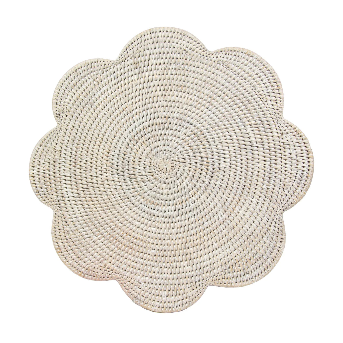 Rattan Scalloped Round Placemat in Cream