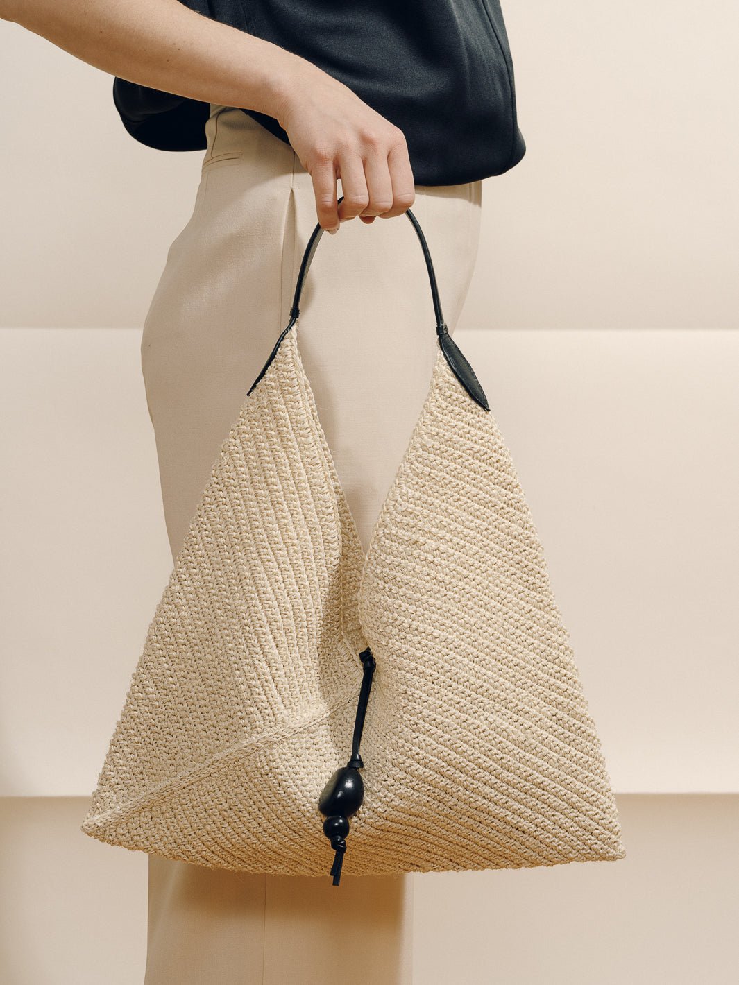 #color_black-natural-fiber