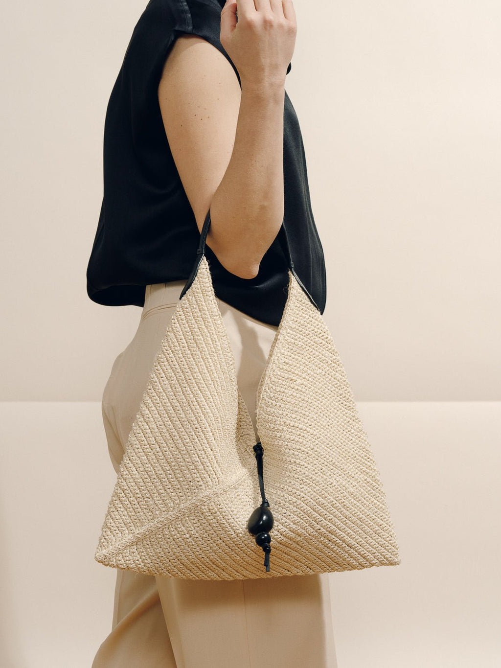 #color_black-natural-fiber