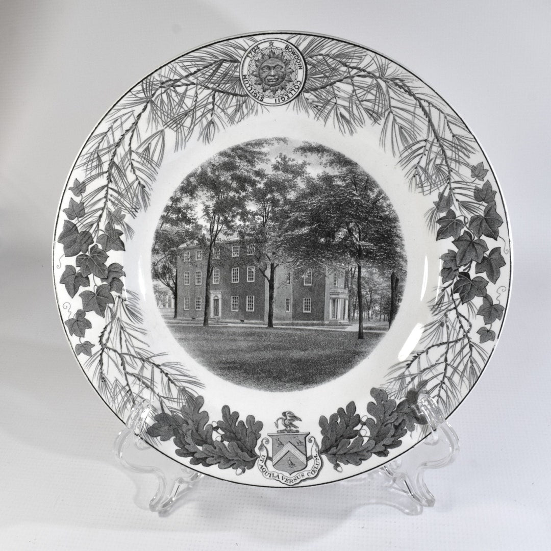 Bowdoin College 1931 Wedgwood Dinner Plate Massachusetts Hall
