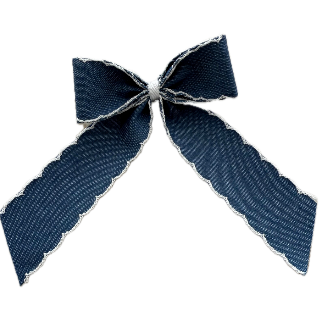 Denim Napkin Bow in Denim with White Scalloped Edge