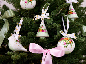 Old Country Roses Christmas Hanging Ornament Tree