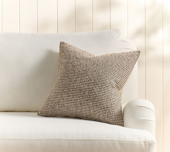 Bellmont Houndstooth pillow covers