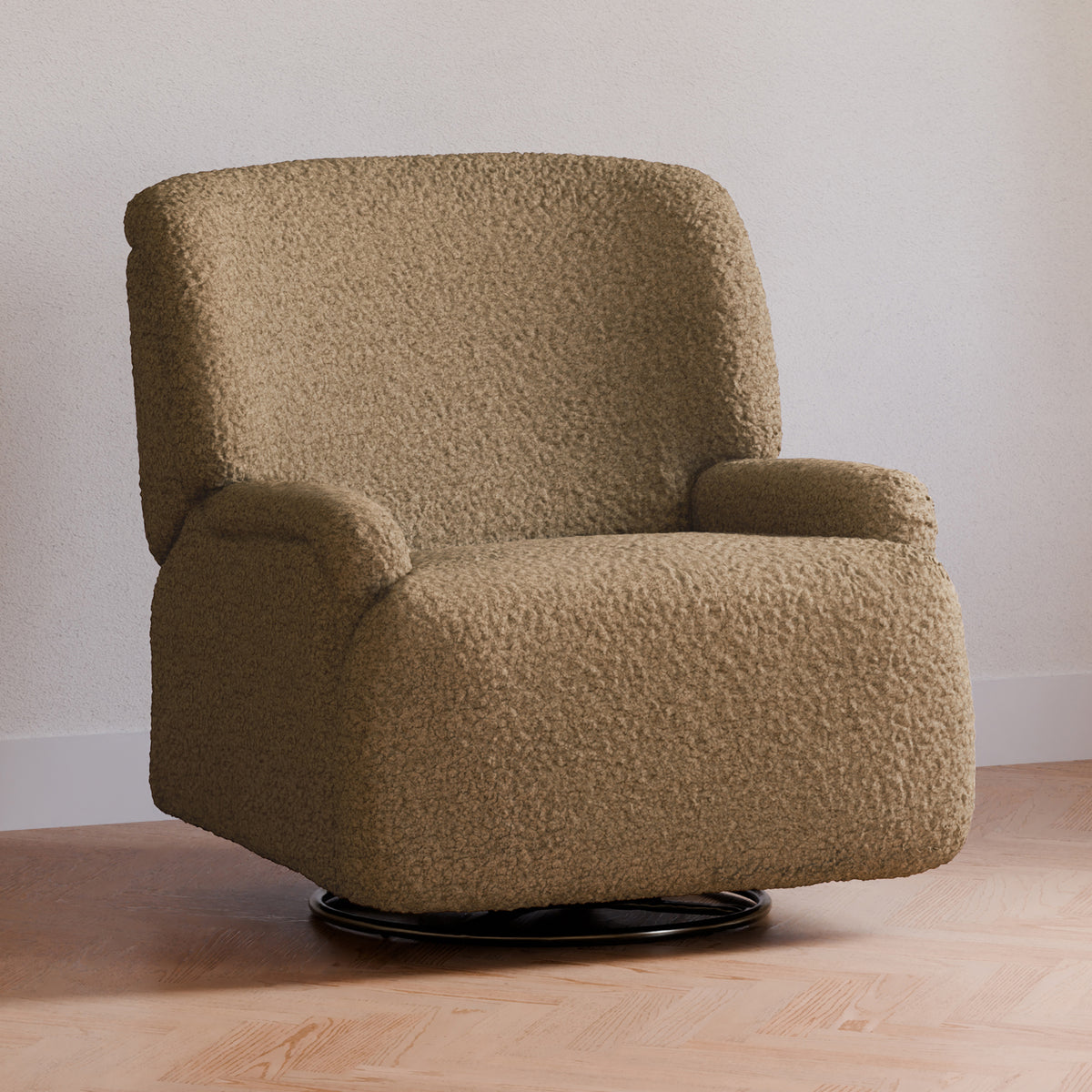 Winslow Extra Wide Recliner and Swivel Glider in Cortado Shearling