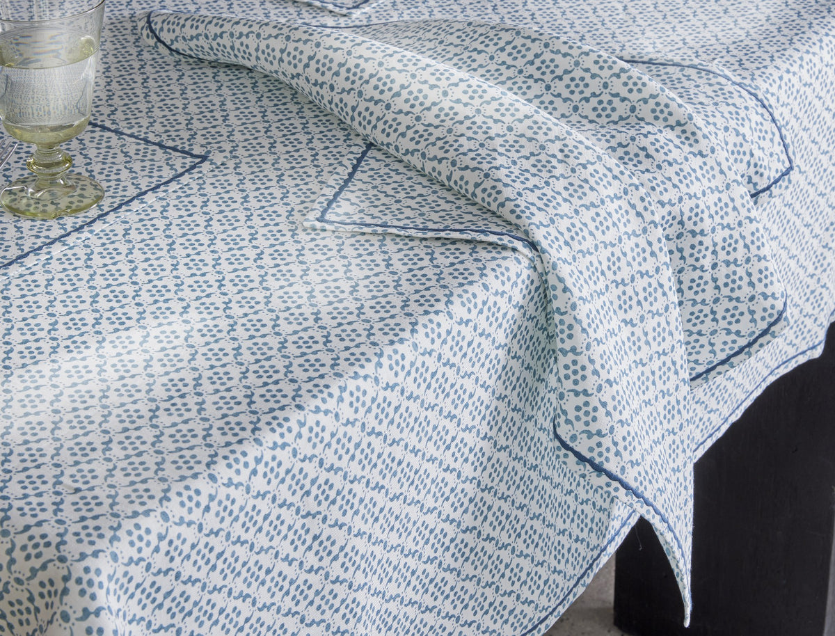 Laksha table setting detail