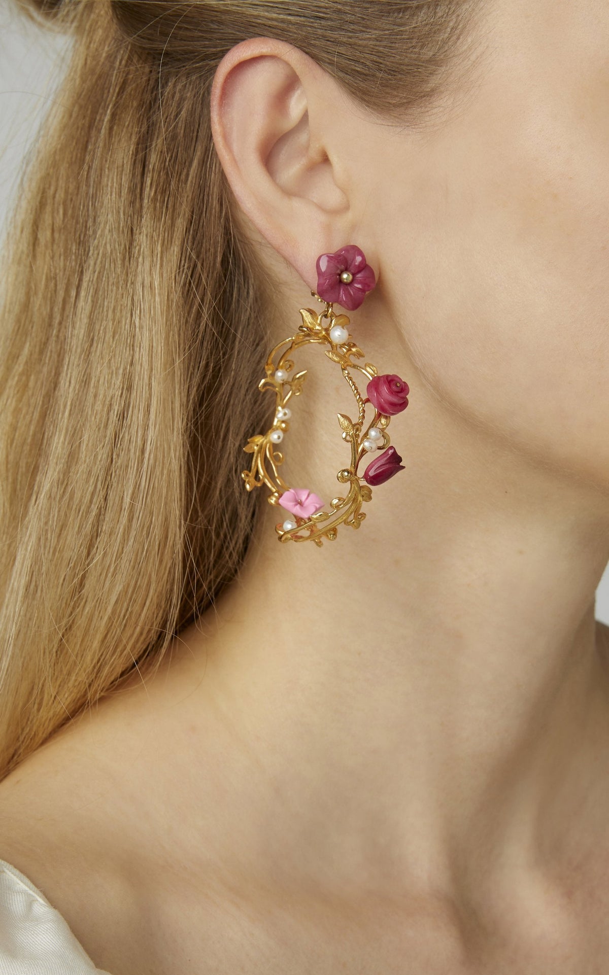Flower Whirl Earrings in Rose