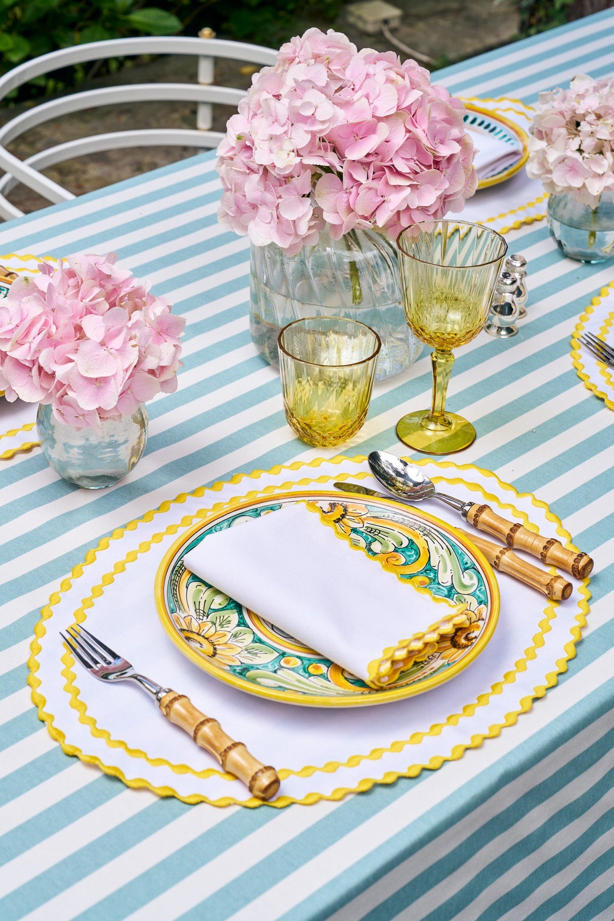 Cora Placemat And Napkin Set In Yellow