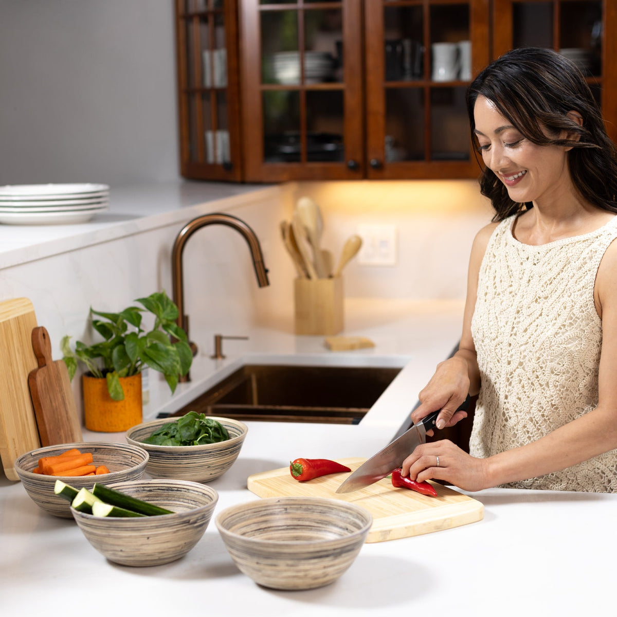 Bamboo Salad Bowl in Black, Set of 4