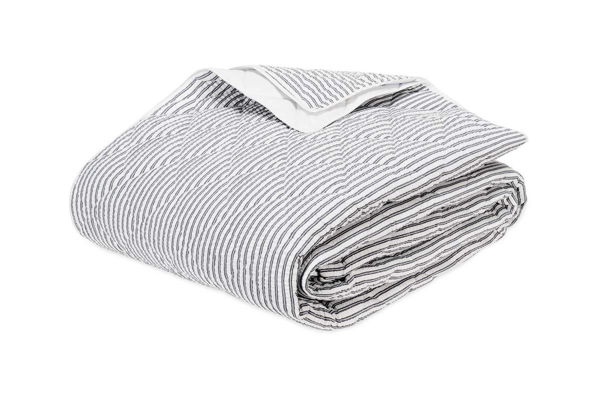 Matteo Quilt in Deep Navy