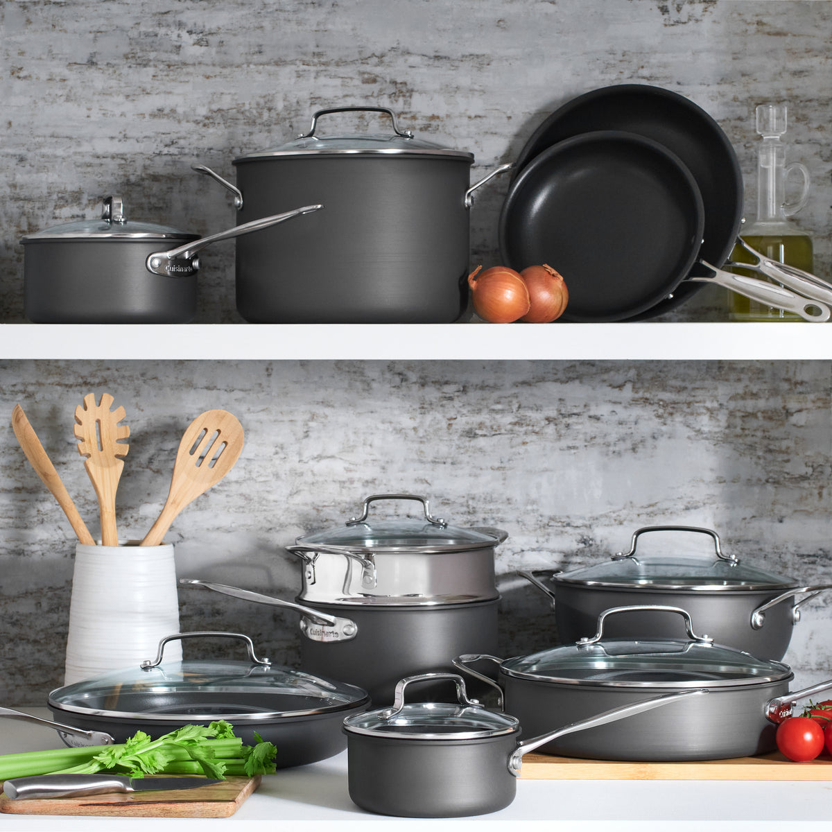 17-Piece Chef's Classic® Nonstick Hard Anodized Set in Black