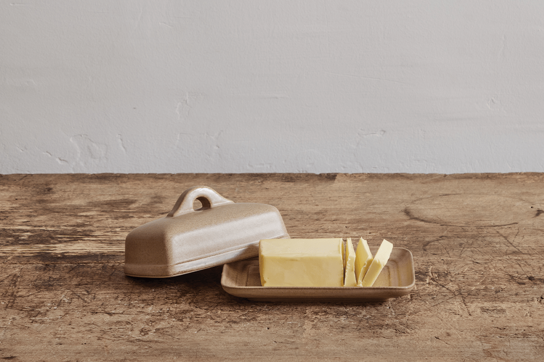 Butter Dish in Flax