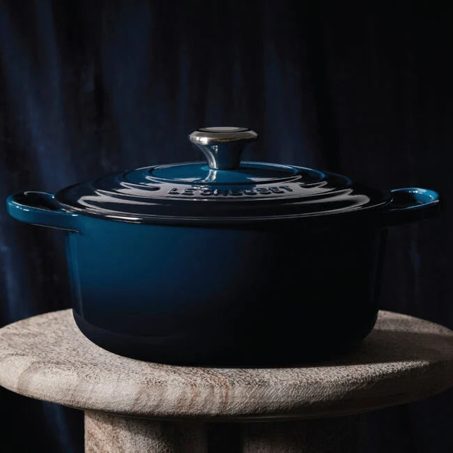 Signature Round Dutch Oven - 5 quart
