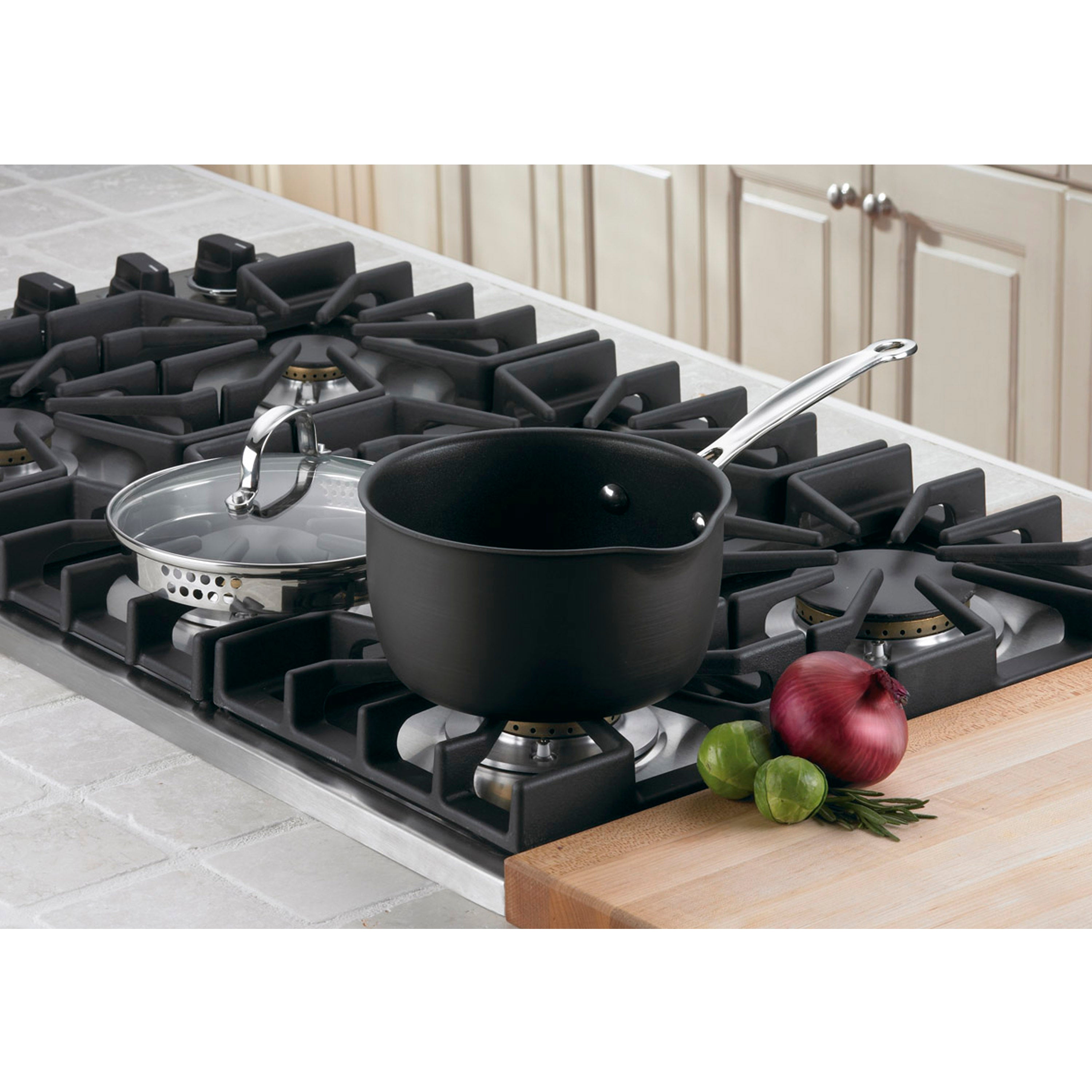 2 Quart Pour Saucepan in Black
