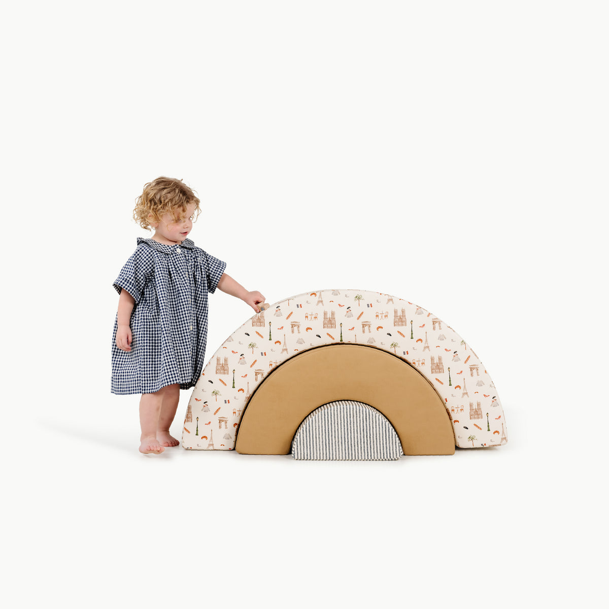 Paris ¥ Wheat ¥ Stone Stripe@kid playing with the paris arc playset