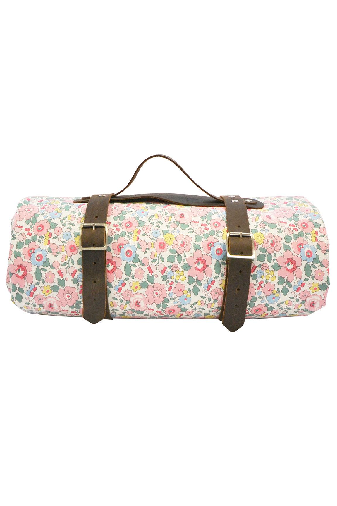Coco & Wolf Picnic Blanket - Thumbnail 5
