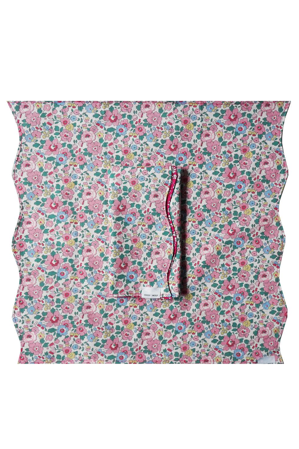 Reversible Wavy Napkin Set made with Liberty Fabric BETSY CANDY FLOSS & CAPEL - Coco & Wolf