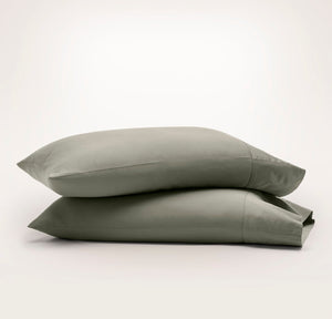 Signature Hemmed Pillowcase Set in Juniper
