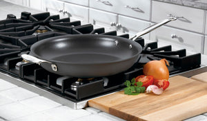 Chef’s Classic® Nonstick Hard Anodized 12" Skillet