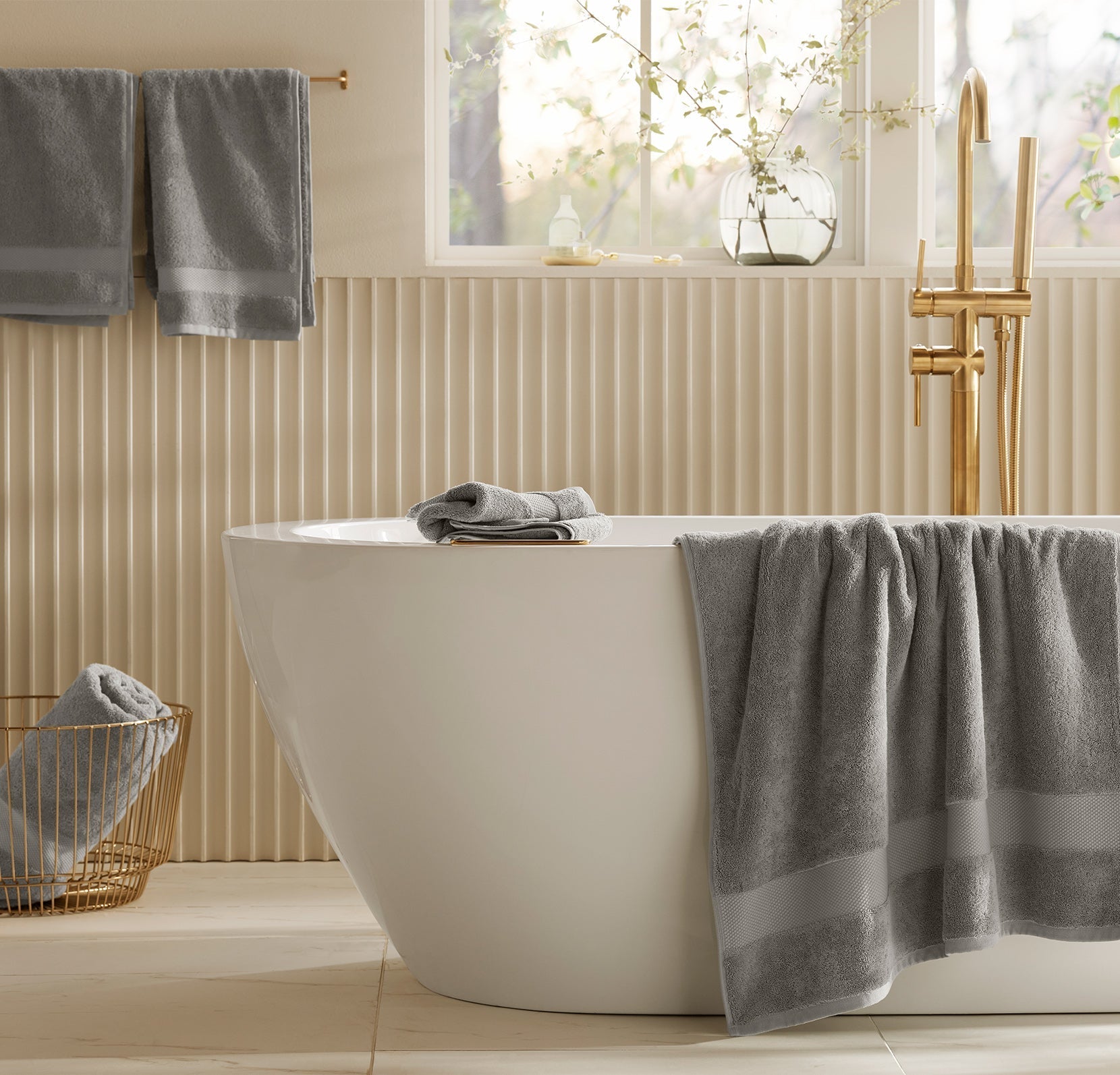Plush Bath Towel Set in Stone