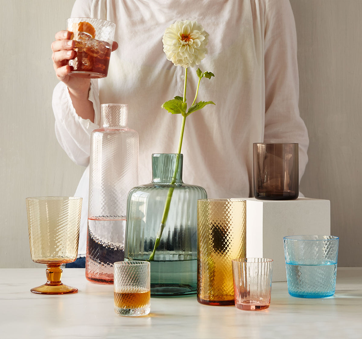 Low Carafe Pleat