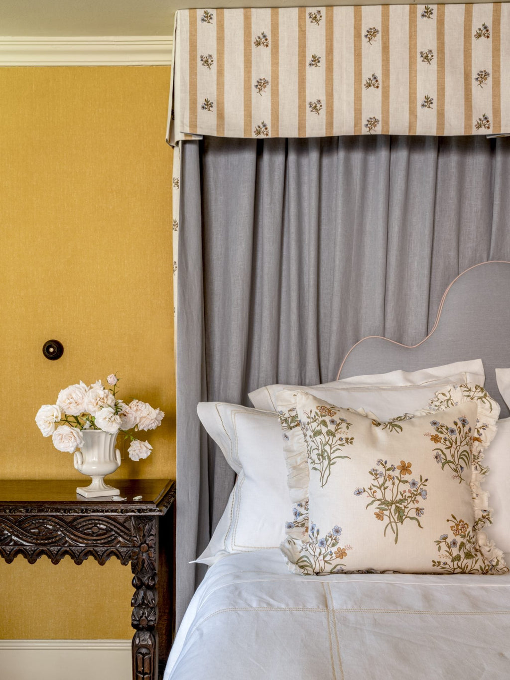 Elizaveta Bed Linen Set in Ochre Hemstitch