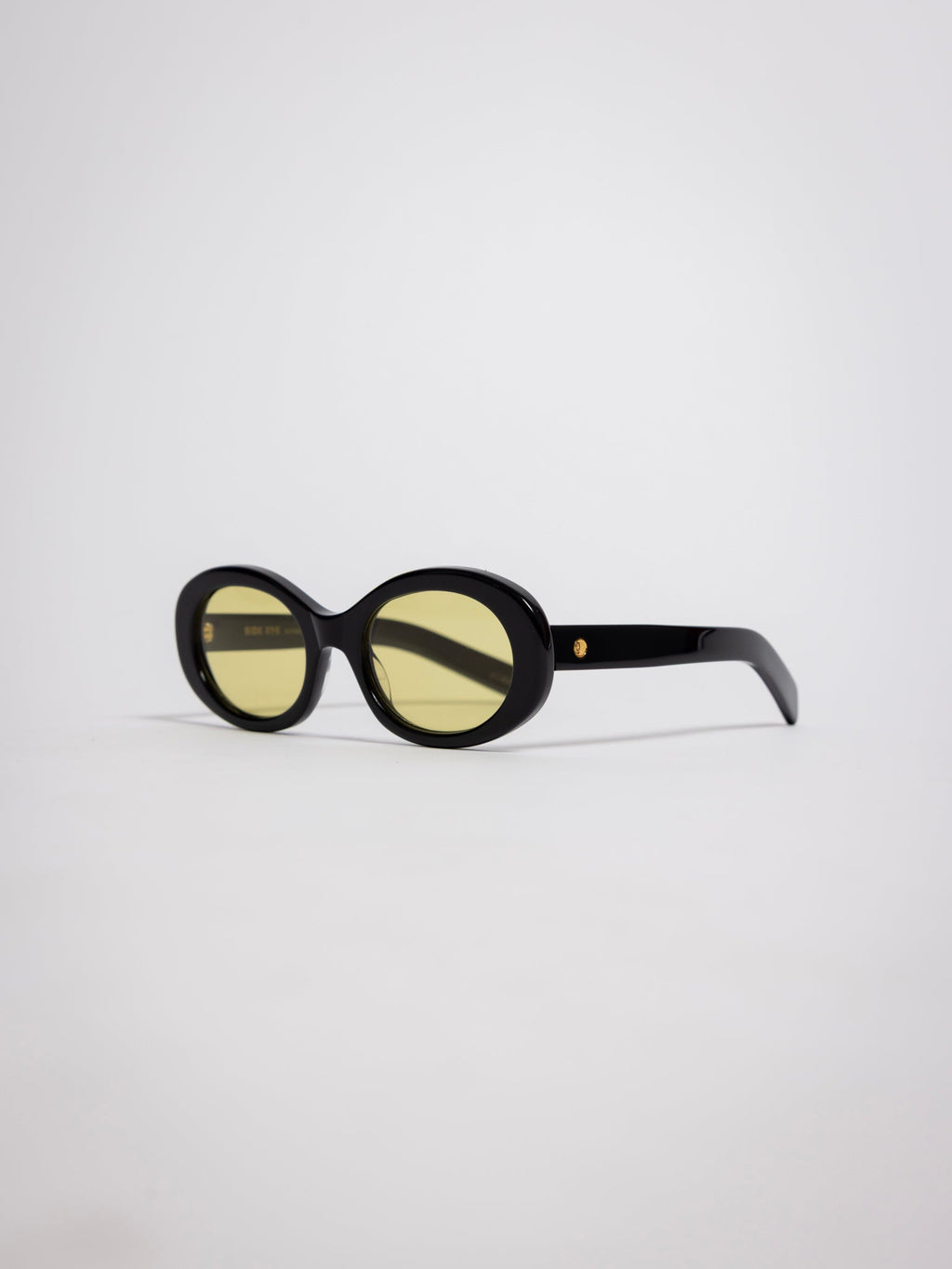 [variant:Black / Yellow]