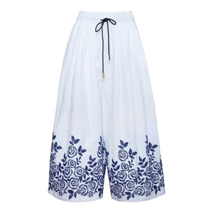 whisper-pant-white-rose-fence