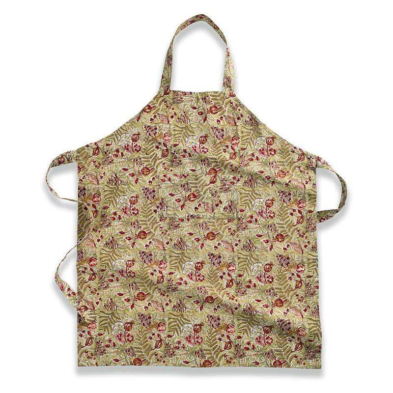 winter_garden_wreath_apron_red_green_1