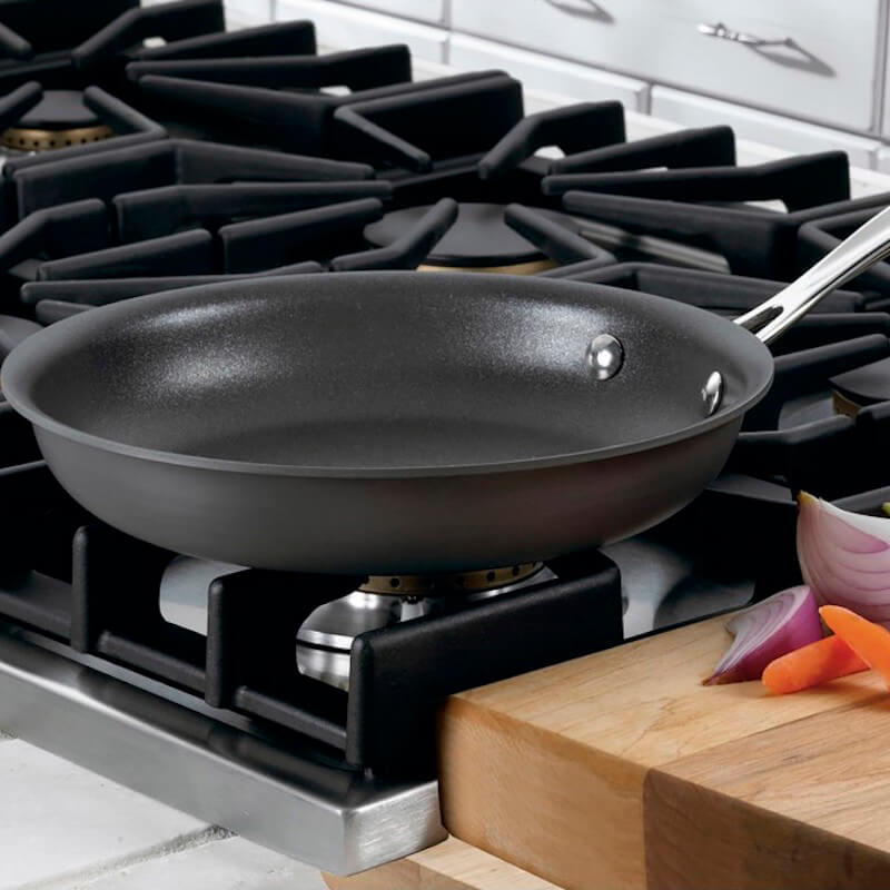Chef's Classic® Non-Stick Hard Anodized Skillet
