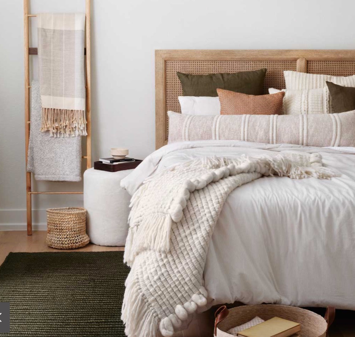 Contigo Lumbar Pillow