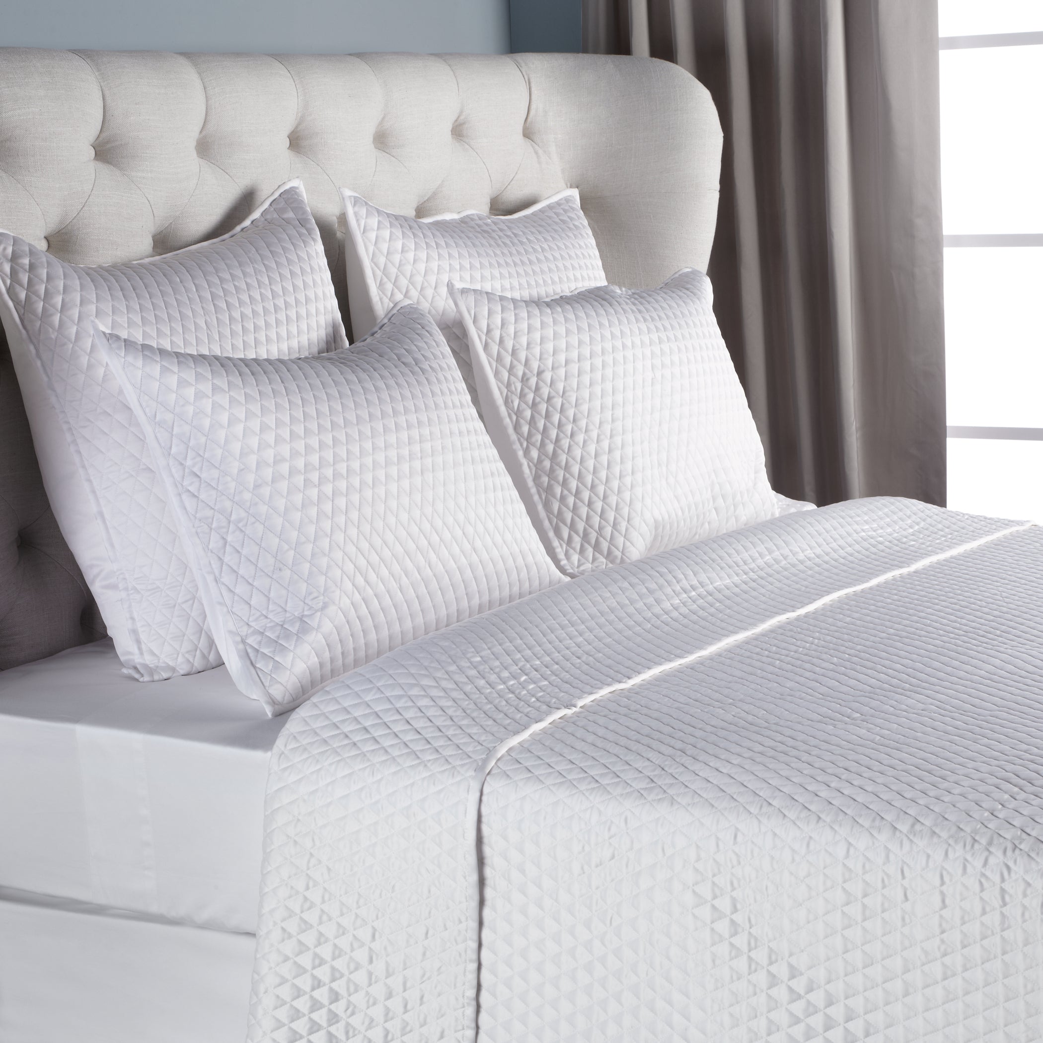 Avalon Bedding - White