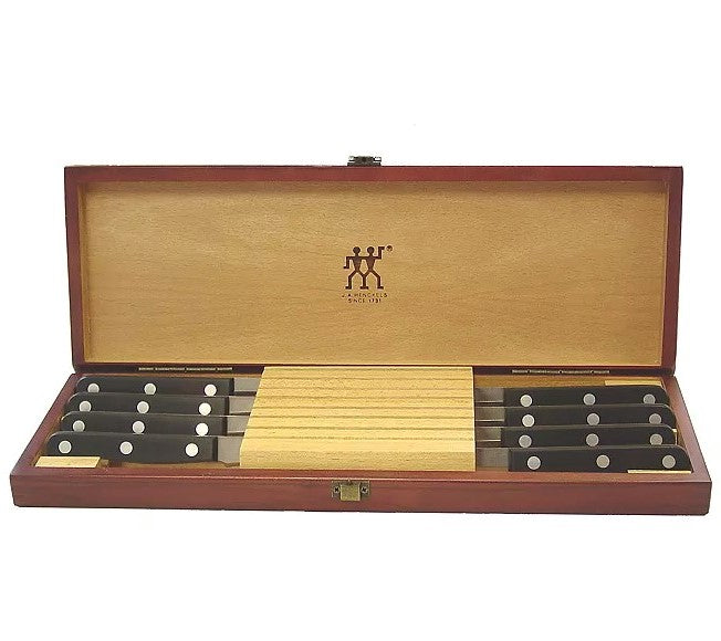 Zwilling J.A. Henckels Zwilling J.A. Henckels Presentation Gourmet 8 Piece Steak Knife Set