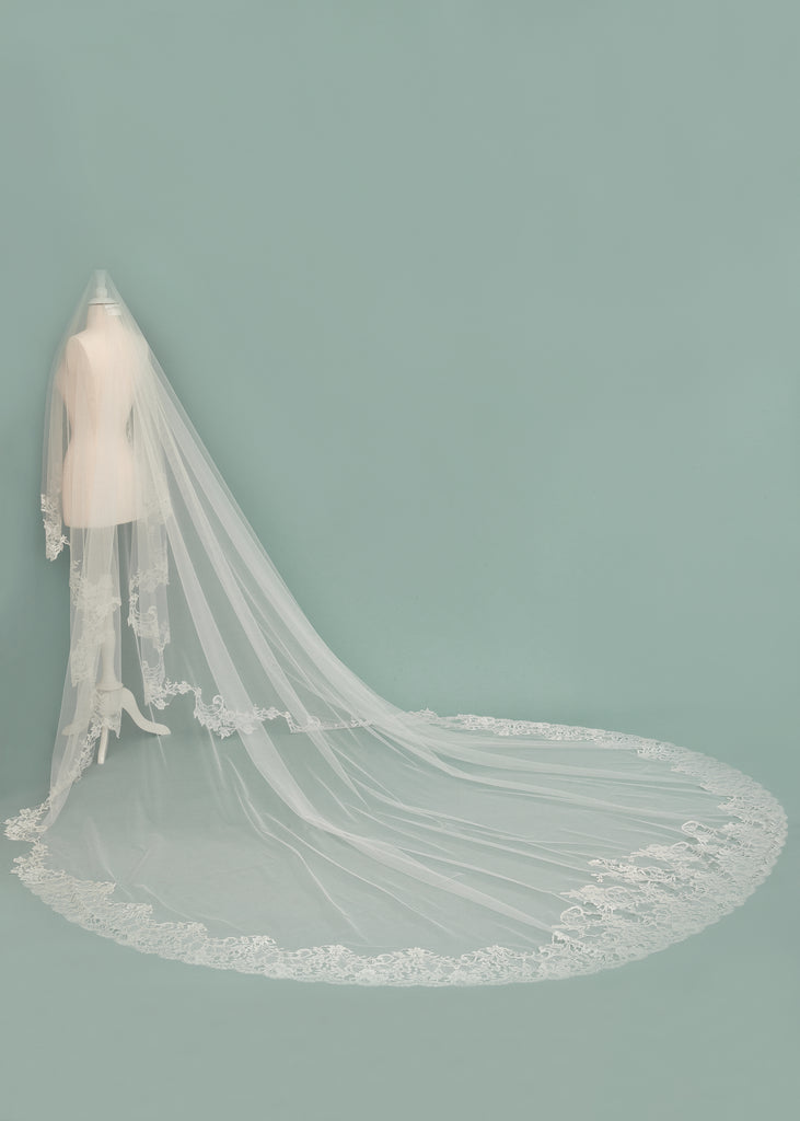 Grace Loves Lace Gabriela Veil | Silk Ivory Veil