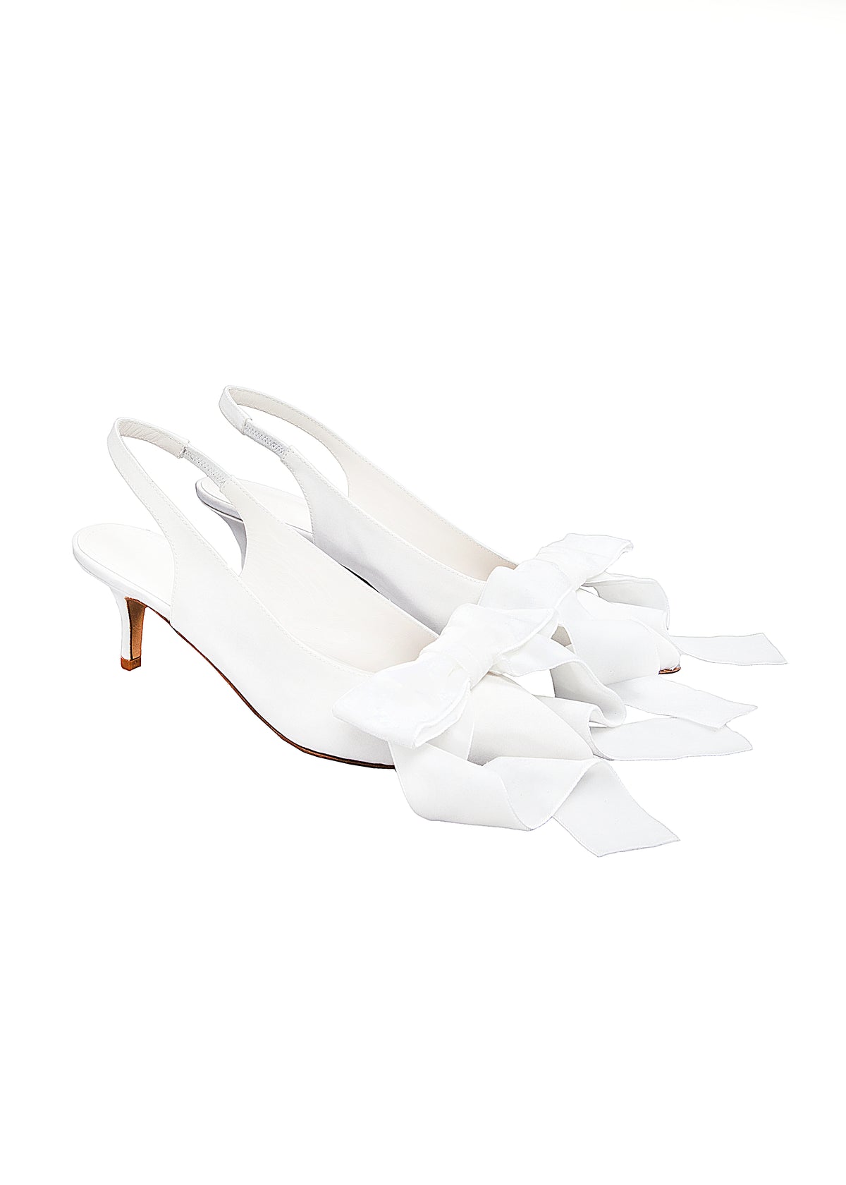 Susie Pumps in White