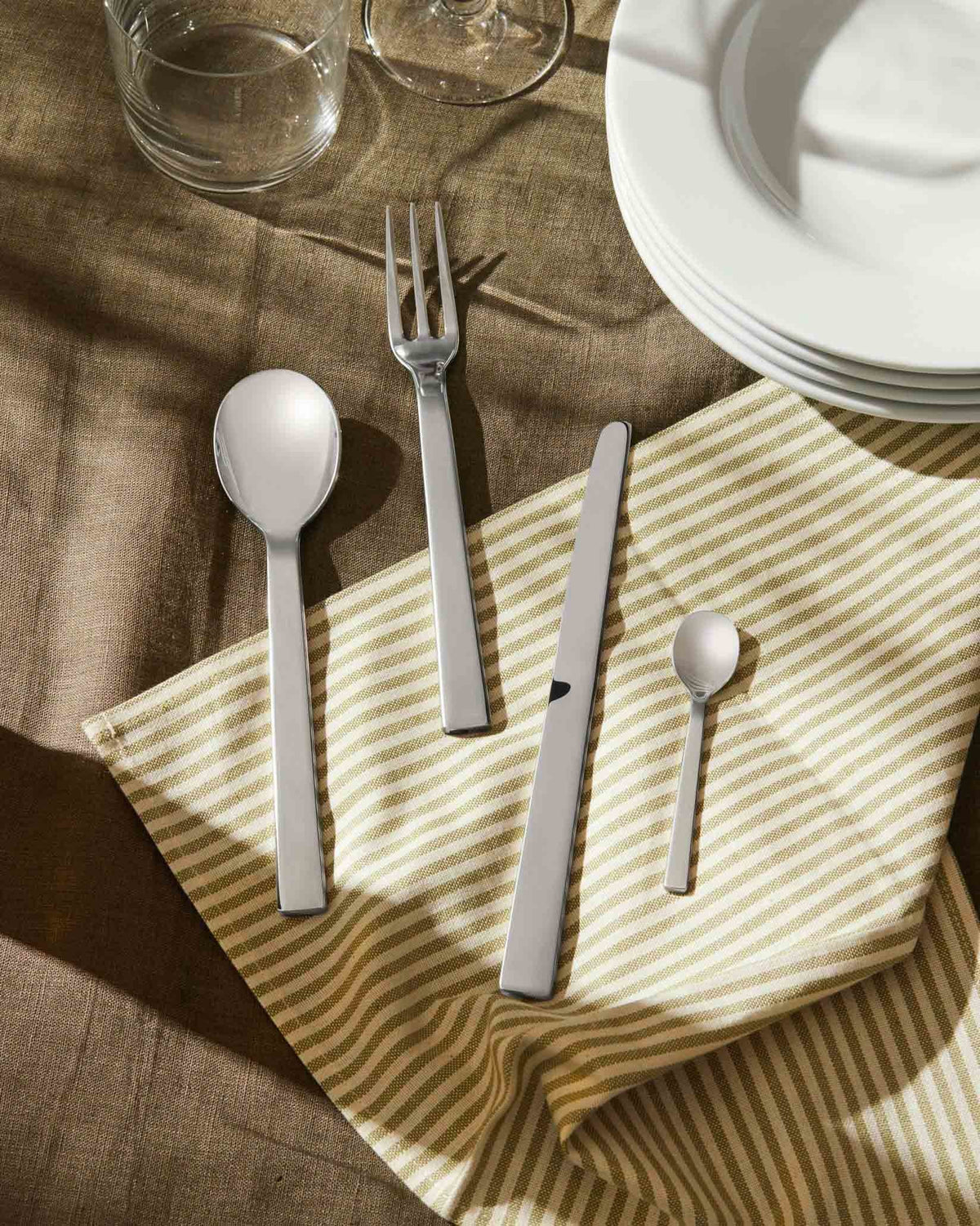 Santiago 24-Piece Cutlery Set