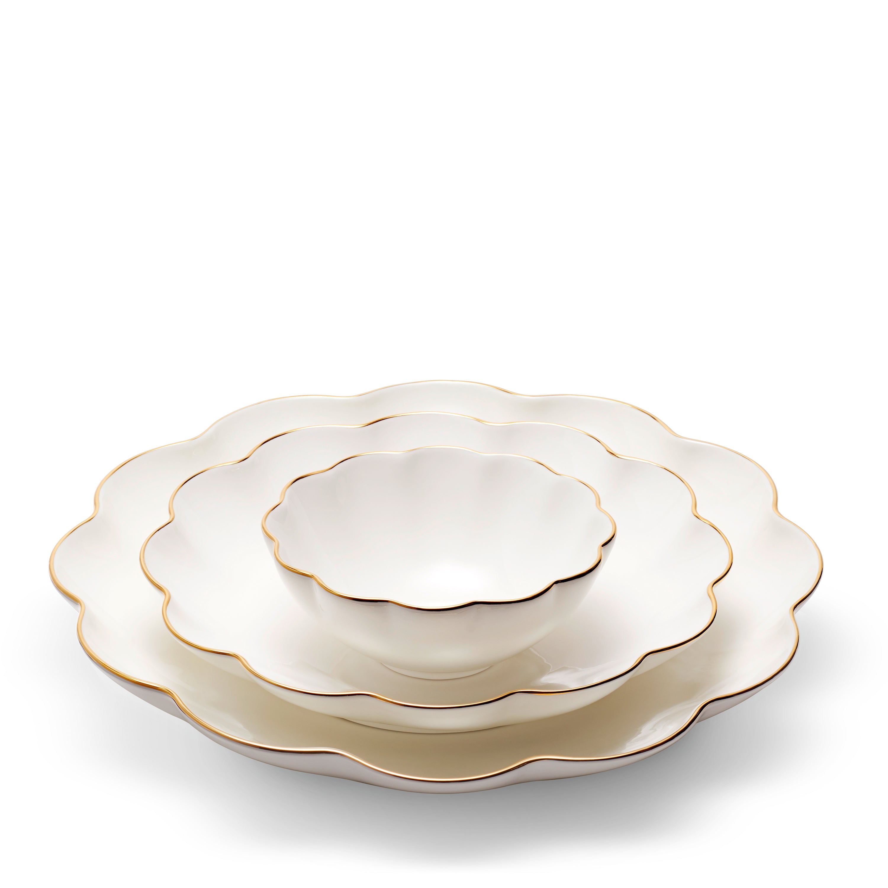 Scalloped Nesting Serving Dishes, Set of 3