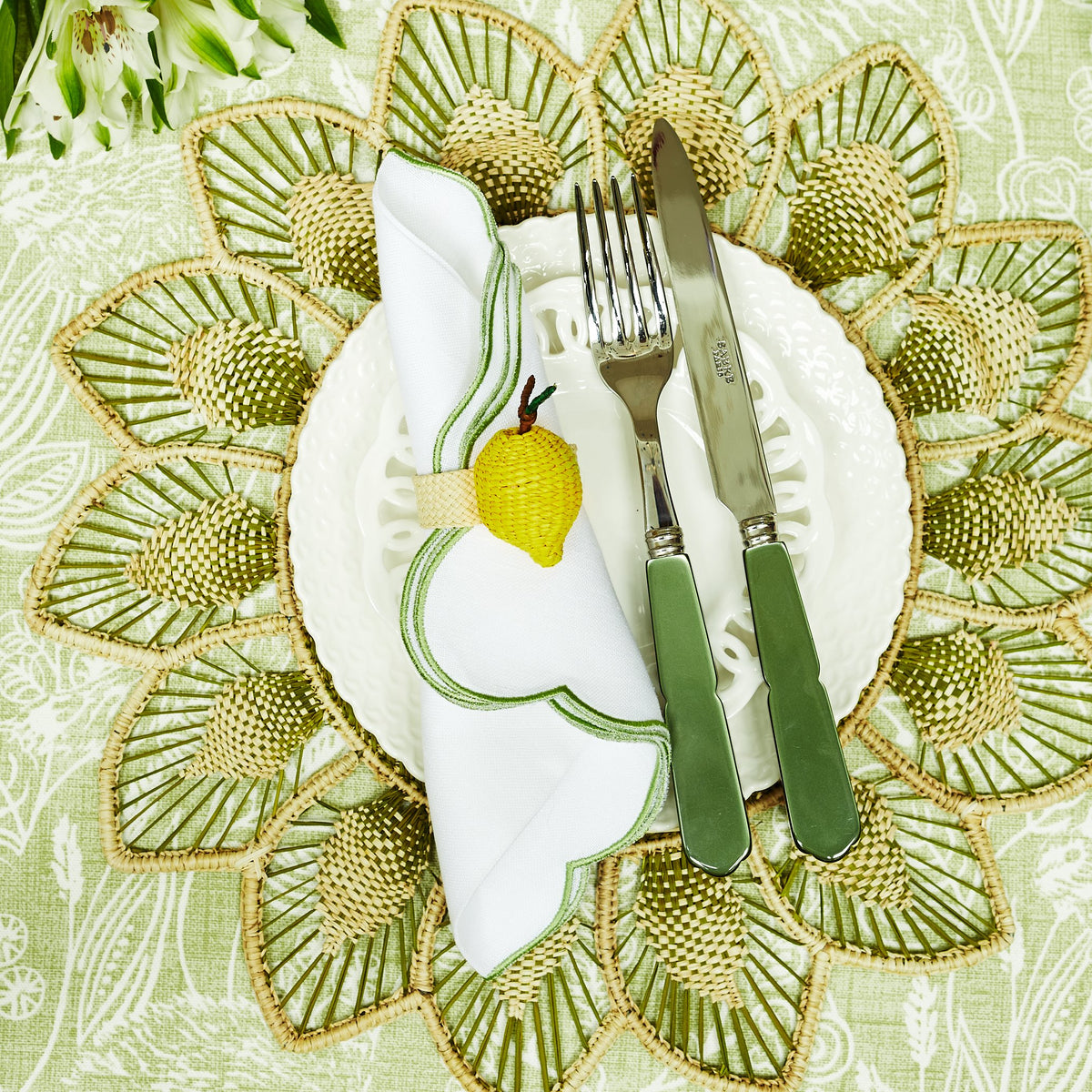 Embroidered Scallop Napkin, Set of 4 in Green