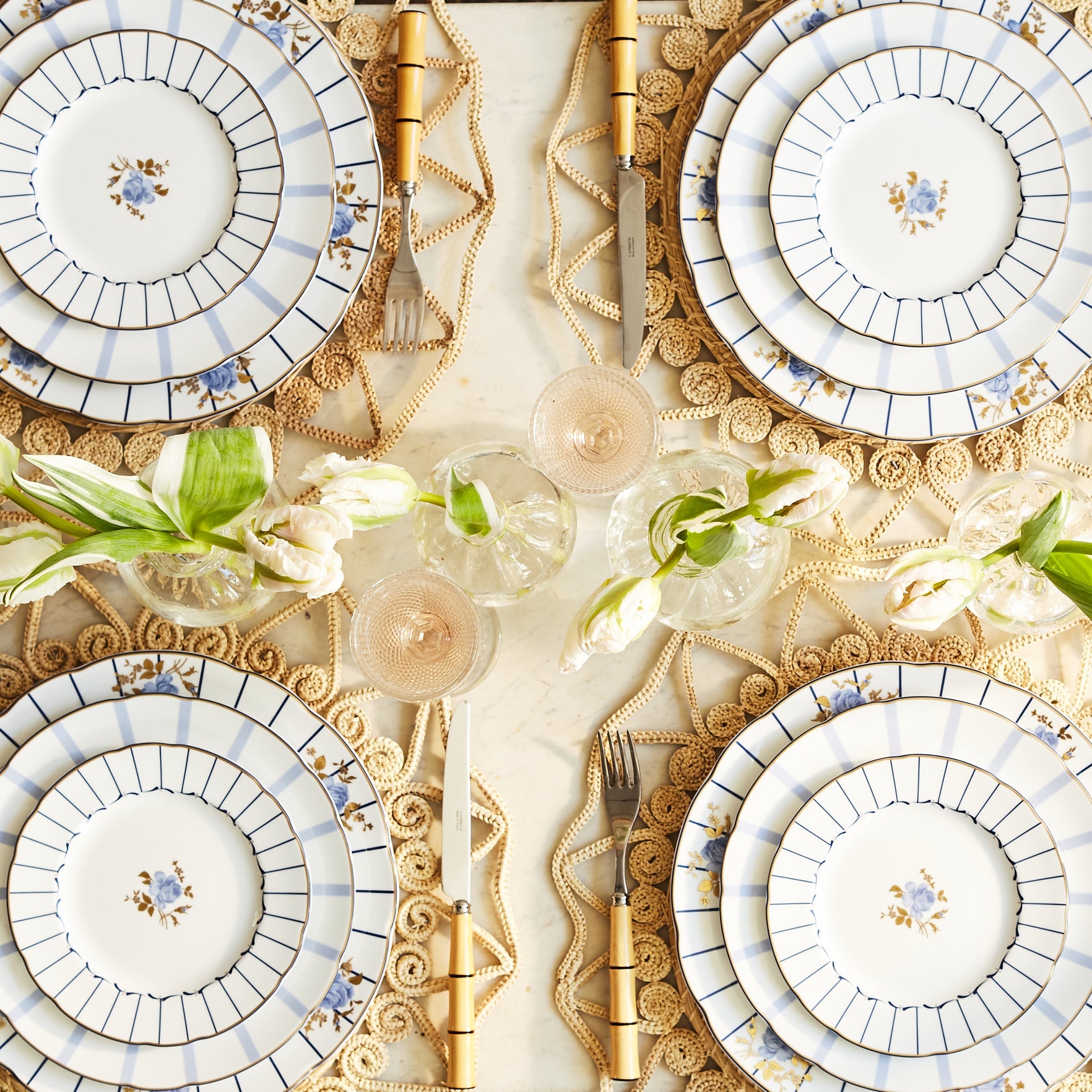 BLUE ROSE PLATE SETTING